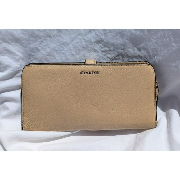 Coach Bifold Pebbled Leather Long Slim Wallet Clutch Beige - Picture 1 of 12